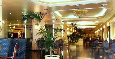 Grand De La Ville 酒店 4*