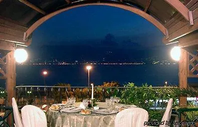 Grand De La Ville Hotel 4*