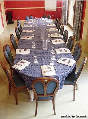 Grand De La Ville Hotel 4*